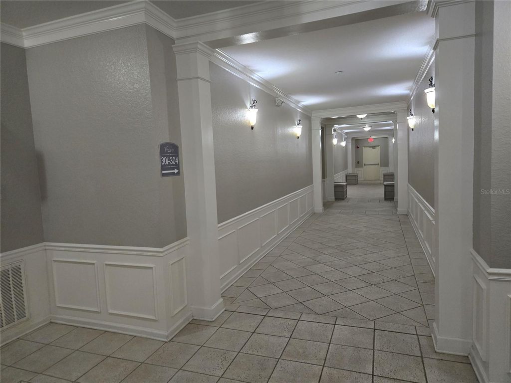 Image 39 of property listing at 5049 SHOREWAY LOOP 30101, Orlando, FL 32819