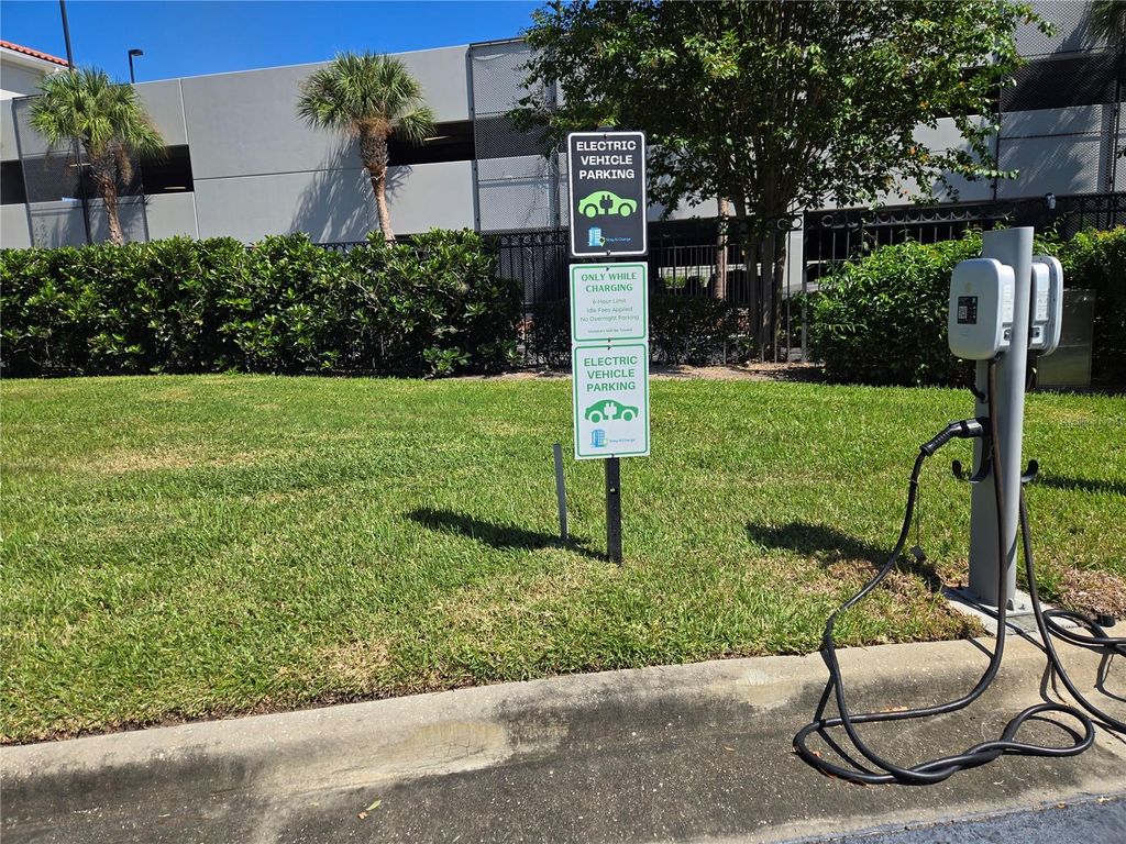 Image 52 of property listing at 5049 SHOREWAY LOOP 30101, Orlando, FL 32819