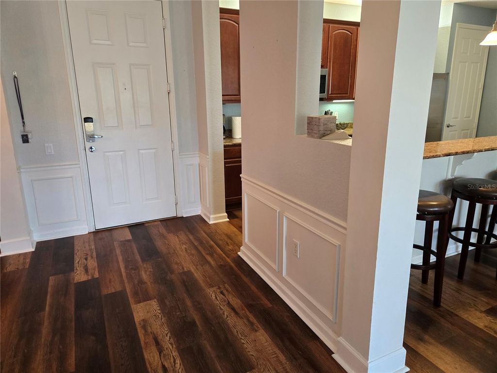 Image 10 of property listing at 5049 SHOREWAY LOOP 30101, Orlando, FL 32819