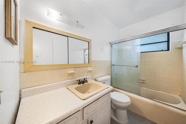 8230 SW 117th Ter, Miami, FL 33156