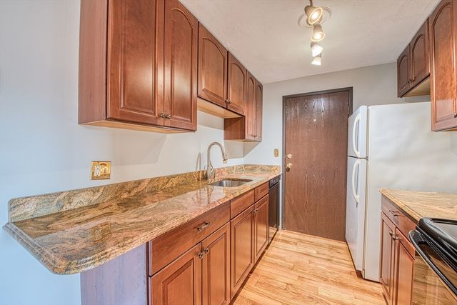 47 Juniper Rd F9, North Attleboro, MA 02760