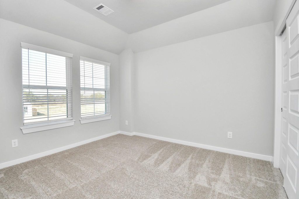 Image 36 of property listing at 18419 Porta Marina Drive, Fresno, TX 77545