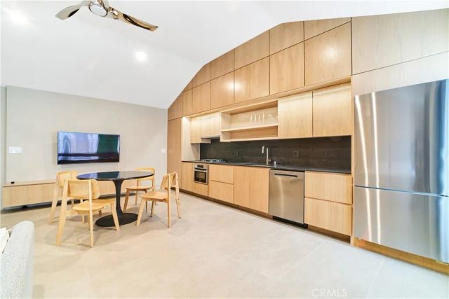 1119 Crestview Drive B, Fullerton, CA 92833