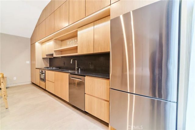 1119 Crestview Drive B, Fullerton, CA 92833