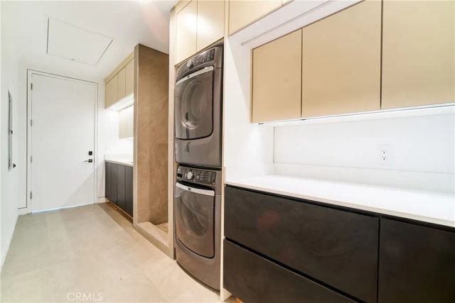 1119 Crestview Drive B, Fullerton, CA 92833