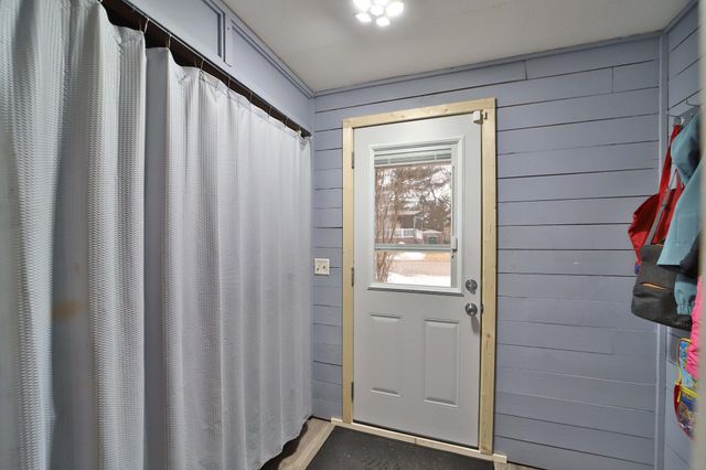 3845 Carlson Avenue, Cushing, MN 56443