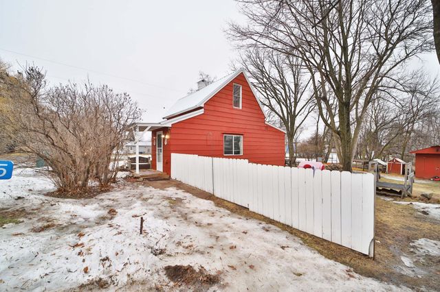 3845 Carlson Avenue, Cushing, MN 56443