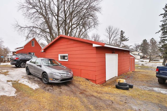 3845 Carlson Avenue, Cushing, MN 56443