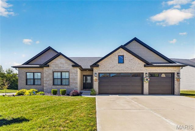 2911 Kehrswood Court, Maryville, IL 62062