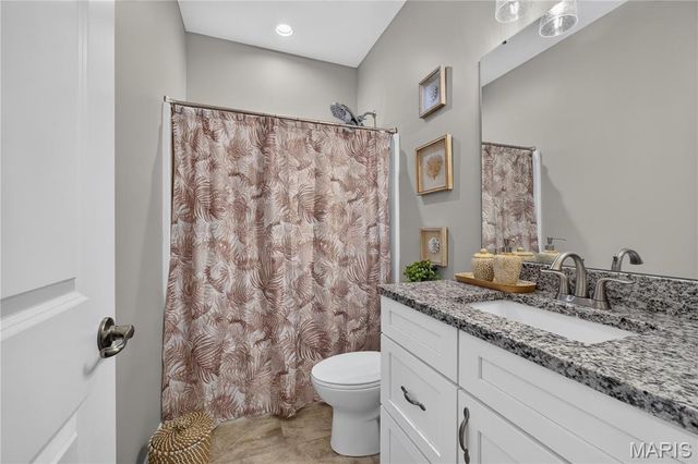 2911 Kehrswood Court, Maryville, IL 62062