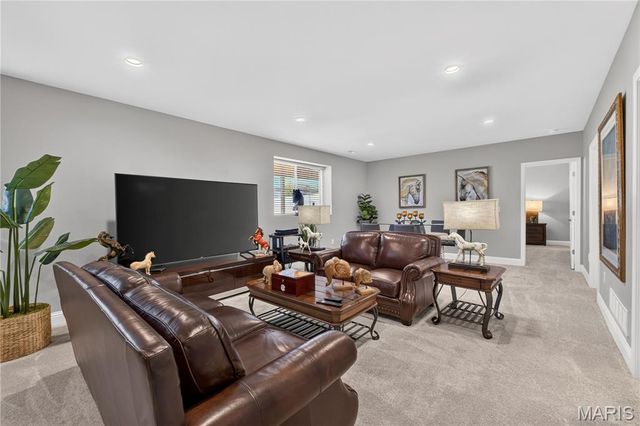 2911 Kehrswood Court, Maryville, IL 62062