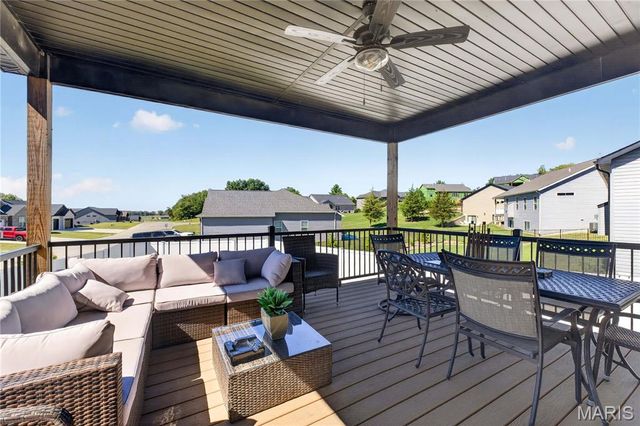 2911 Kehrswood Court, Maryville, IL 62062
