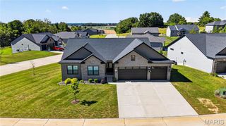 2911 Kehrswood Court, Maryville, IL 62062