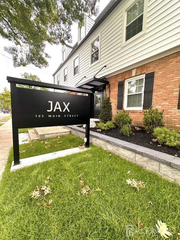 195 Main Street 303, Metuchen, NJ 08840