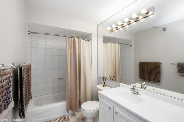 345 N La Salle Drive 2505, Chicago, IL 60654