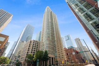 345 N La Salle Drive 2505, Chicago, IL 60654