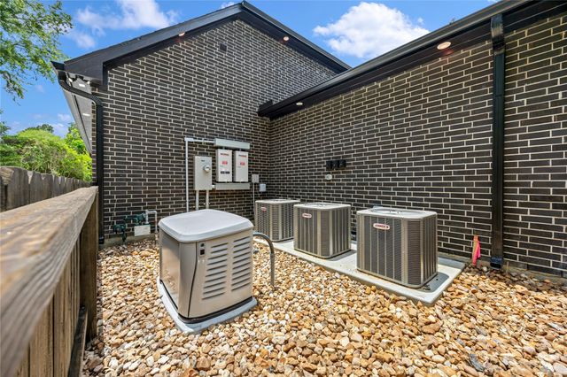 19314 Chateau Ridge Court, Tomball, TX 77377