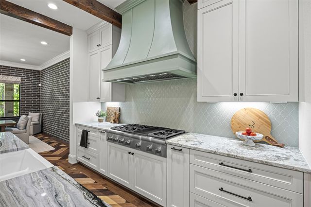 19314 Chateau Ridge Court, Tomball, TX 77377