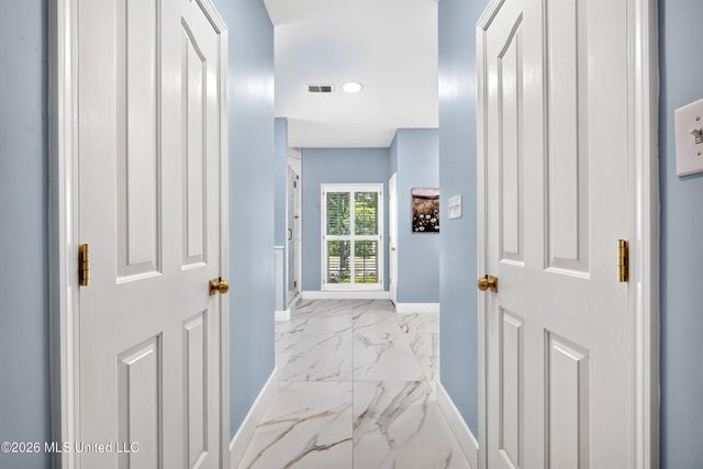 947 Valleyview Lane, Collierville, TN 38017
