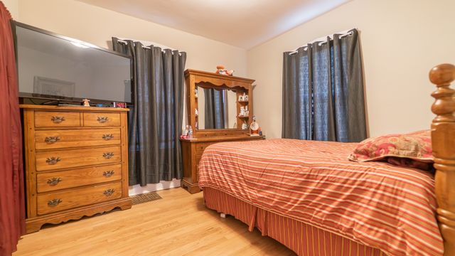 10613 S Avenue F, Chicago, IL 60617