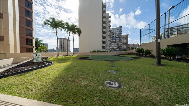 1040 Lunalilo Street 702, Honolulu, HI 96822