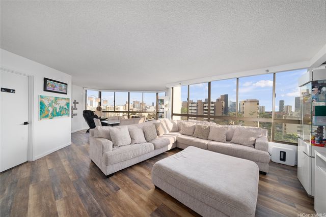 1040 Lunalilo Street 702, Honolulu, HI 96822