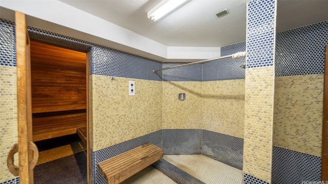 1040 Lunalilo Street 702, Honolulu, HI 96822