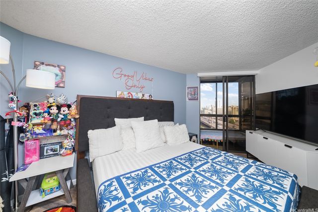 1040 Lunalilo Street 702, Honolulu, HI 96822