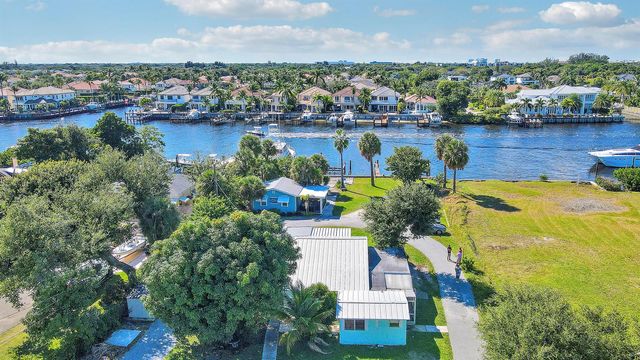 2031 Melody Lane, Palm Beach Gardens, FL 33410