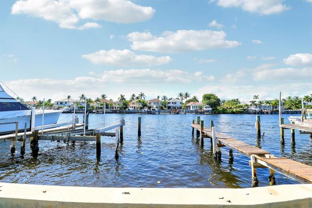 2031 Melody Lane, Palm Beach Gardens, FL 33410