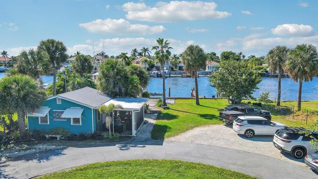 2031 Melody Lane, Palm Beach Gardens, FL 33410