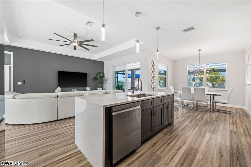Image 11 of property listing at 1017 NW 15th TER, Cape Coral, FL 33993