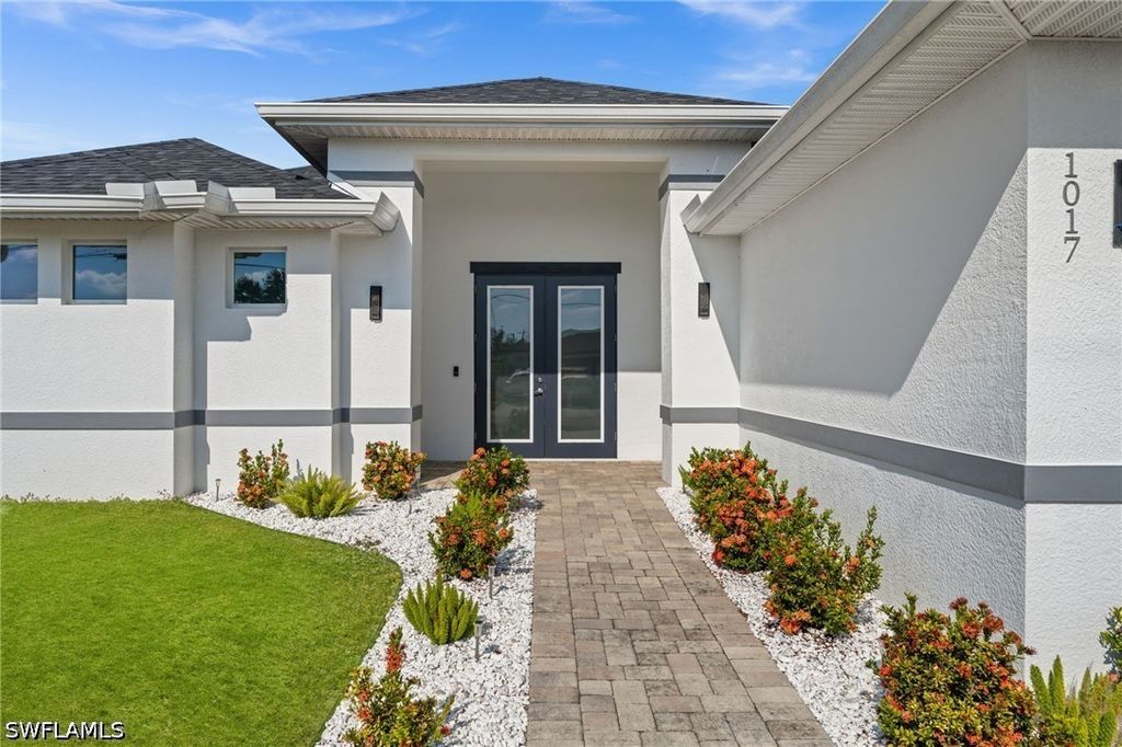 Image 2 of property listing at 1017 NW 15th TER, Cape Coral, FL 33993