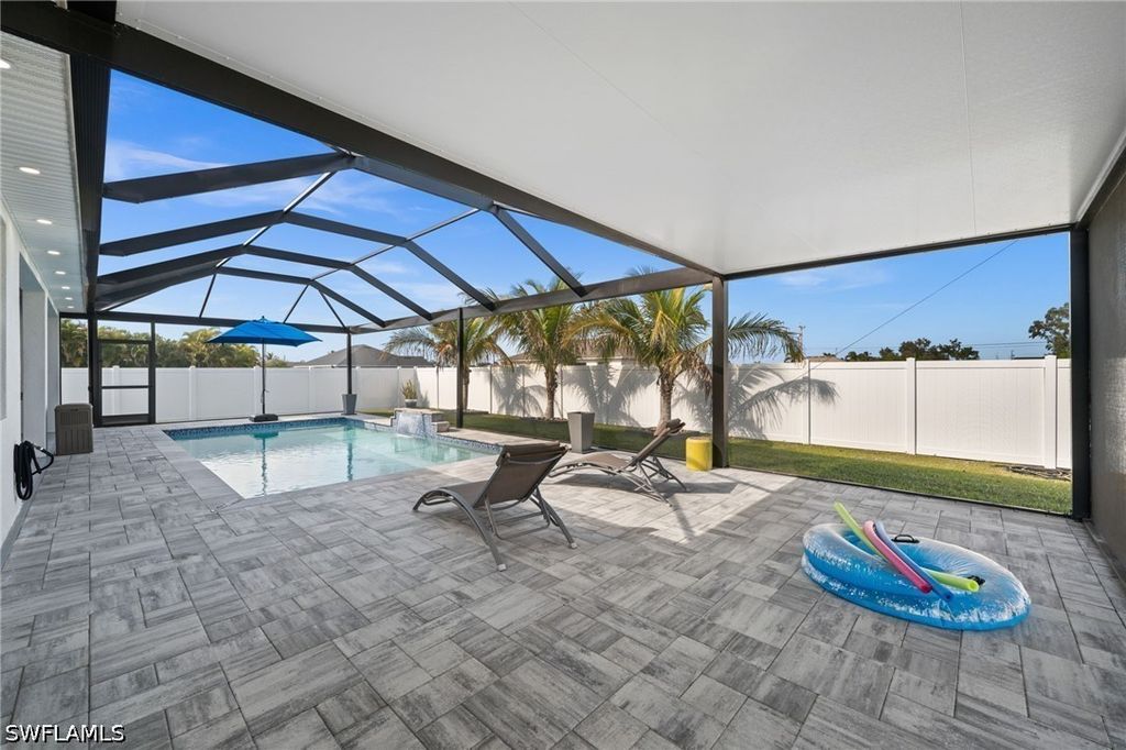 Image 34 of property listing at 1017 NW 15th TER, Cape Coral, FL 33993
