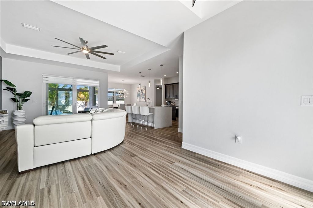 Image 4 of property listing at 1017 NW 15th TER, Cape Coral, FL 33993