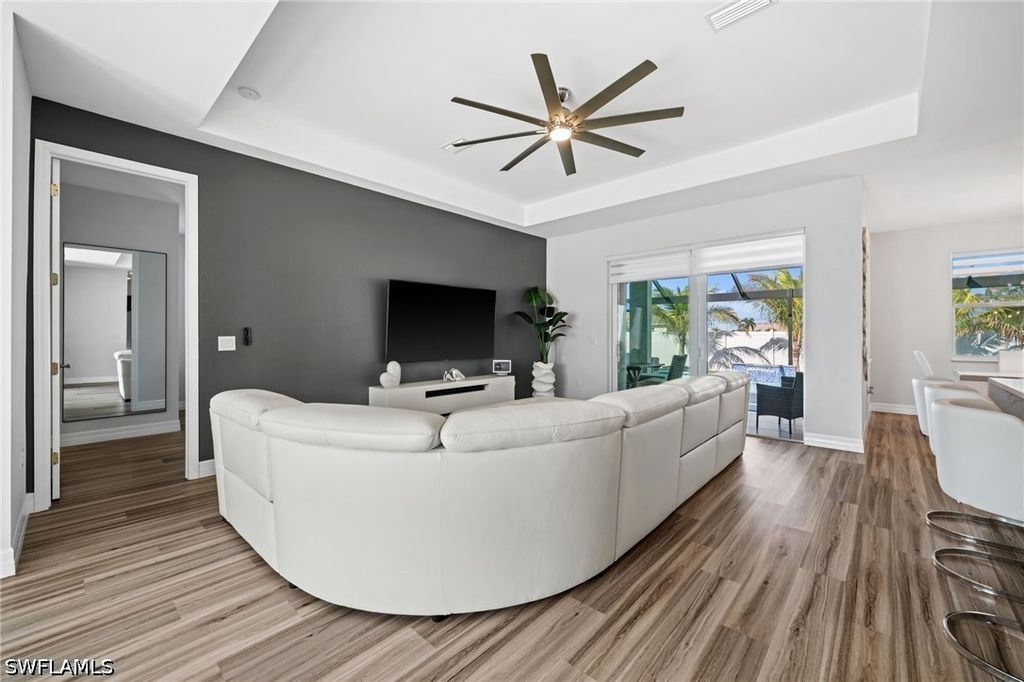 Image 8 of property listing at 1017 NW 15th TER, Cape Coral, FL 33993