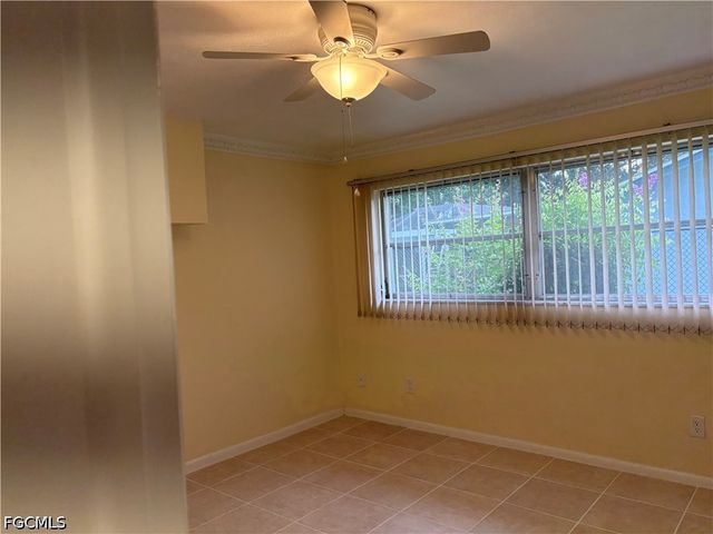 5661 Eichen CIR E, Fort Myers, FL 33919