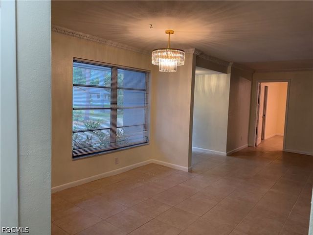5661 Eichen CIR E, Fort Myers, FL 33919