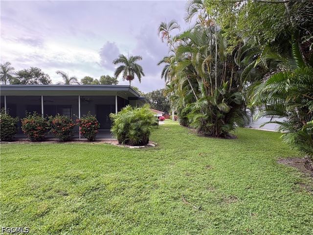 5661 Eichen CIR E, Fort Myers, FL 33919