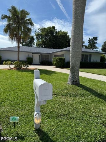 5661 Eichen CIR E, Fort Myers, FL 33919