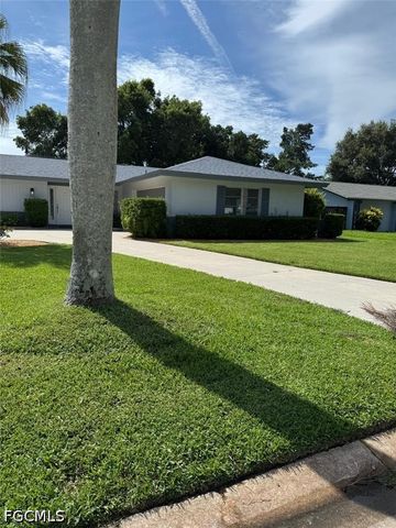 5661 Eichen CIR E, Fort Myers, FL 33919