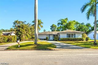 5661 Eichen CIR E, Fort Myers, FL 33919
