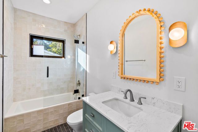 8587 Rugby Drive, West Hollywood, CA 90069