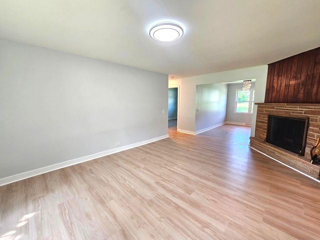 7056 Osage Road W, Long Grove, IL 60047