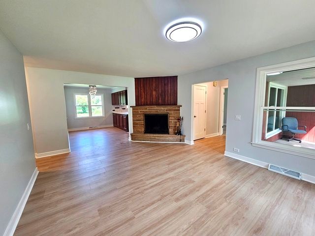 7056 Osage Road W, Long Grove, IL 60047