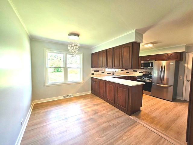 7056 Osage Road W, Long Grove, IL 60047