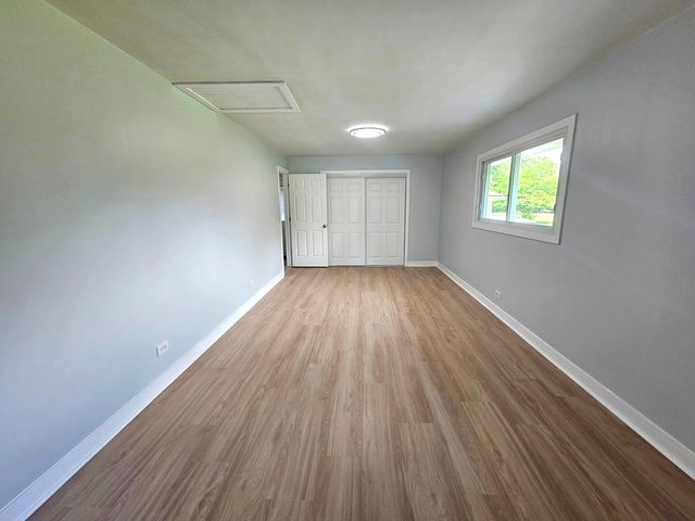 7056 Osage Road W, Long Grove, IL 60047