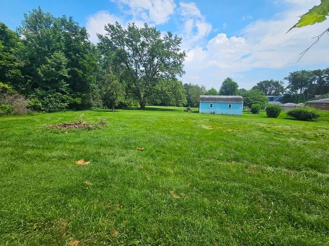 7056 Osage Road W, Long Grove, IL 60047
