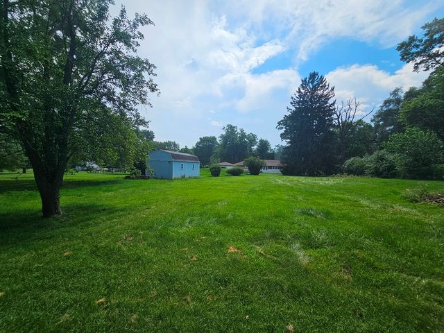 7056 Osage Road W, Long Grove, IL 60047