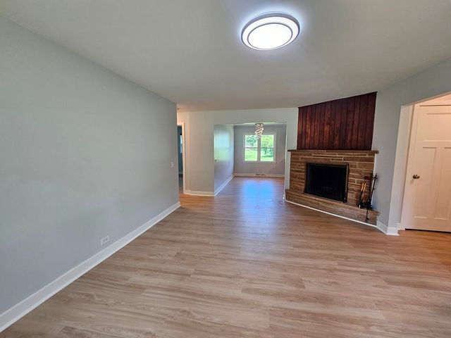 7056 Osage Road W, Long Grove, IL 60047